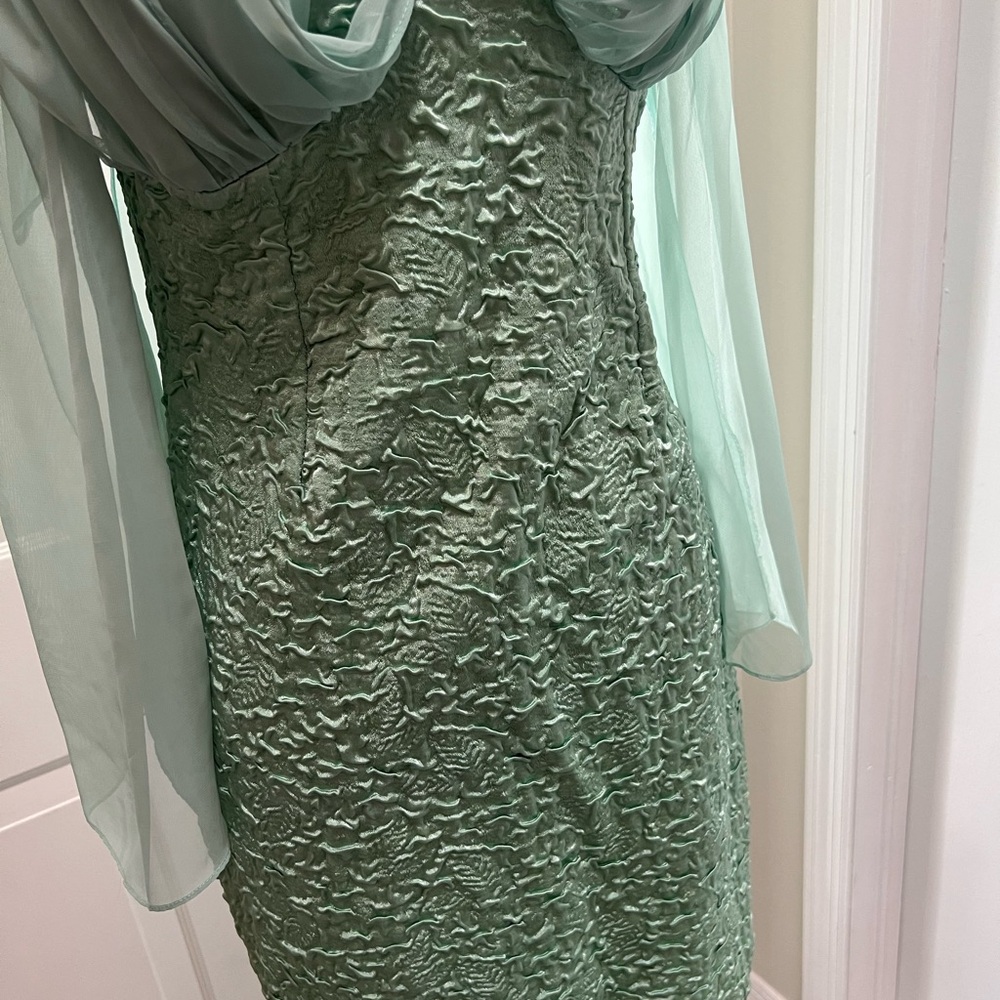 Stunning Satin Bodicon Dress with Beaded Bust&Flowing Chiffon Accents - Picture 10 of 15